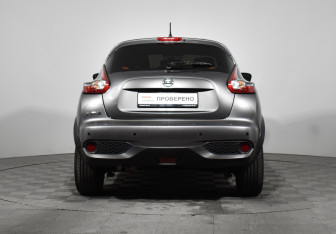 Подержанный автомобиль Nissan Juke 2014 года (6 фото)