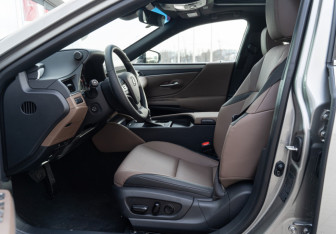 Новый Lexus ES 2025 (8 фото)