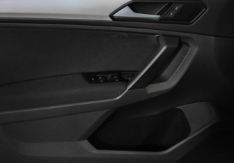 Подержанный автомобиль Volkswagen Tiguan 2021 года (21 фото)