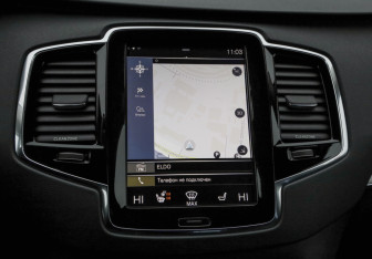 Подержанный автомобиль Volvo XC90 2015 года (15 фото)