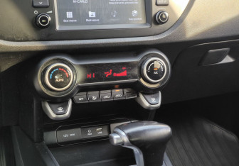 Подержанный автомобиль Kia Rio Hatchback 2019 года (15 фото)