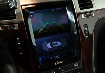 Подержанный автомобиль Cadillac Escalade Suv 2010 года (20 фото)