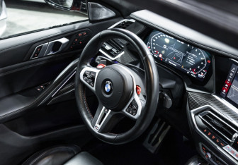 Подержанный автомобиль BMW X6 M 2021 года (20 фото)