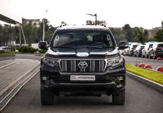 Подержанный автомобиль Toyota Land Cruiser Prado 2018 года (4 фото)