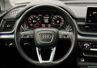 Подержанный автомобиль Audi Q5 2019 года (13 фото)