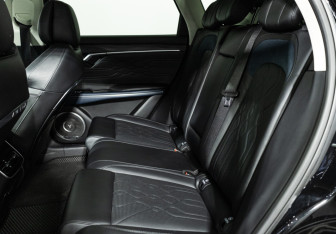 Подержанный автомобиль Voyah Free 2023 года (10 фото)