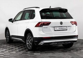 Подержанный автомобиль Volkswagen Tiguan 2018 года (8 фото)