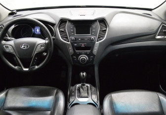 Подержанный автомобиль Hyundai Santa Fe 2015 года (14 фото)