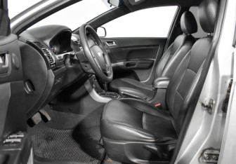 Подержанный автомобиль Geely Emgrand EC7 Sedan 2013 года (10 фото)