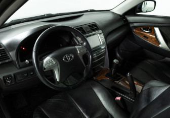 Подержанный автомобиль Toyota Camry Sedan 2008 года (11 фото)