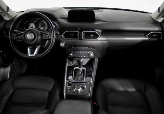 Подержанный автомобиль Mazda CX-5 2019 года (14 фото)