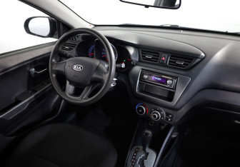 Подержанный автомобиль Kia Rio Sedan 2011 года (5 фото)