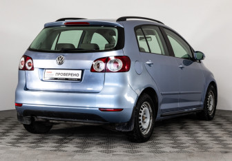 Подержанный автомобиль Volkswagen Golf Plus 2011 года (5 фото)