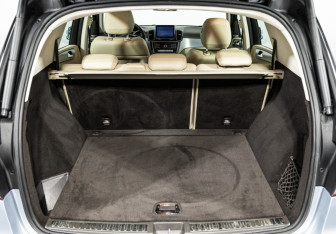 Подержанный автомобиль Mercedes-Benz GLE 2016 года (20 фото)