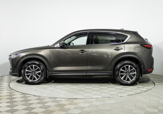 Подержанный автомобиль Mazda CX-5 2021 года (8 фото)