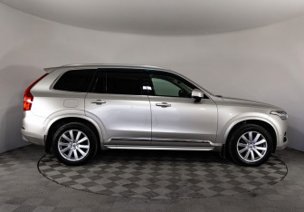 Подержанный автомобиль Volvo XC90 2016 года (4 фото)