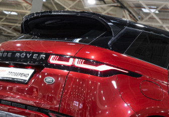 Подержанный автомобиль Land Rover Range Rover Evoque 2019 года (9 фото)