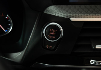 Подержанный автомобиль BMW X4 2018 года (20 фото)