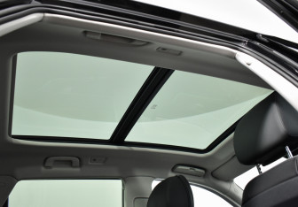 Подержанный автомобиль Hongqi HS5 2024 года (13 фото)