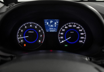 Подержанный автомобиль Hyundai Solaris Sedan 2011 года (17 фото)