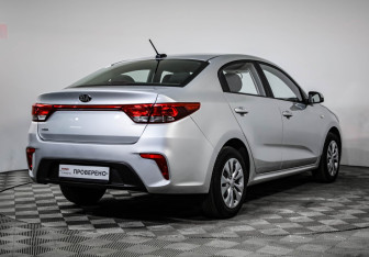 Подержанный автомобиль Kia Rio Sedan 2020 года (6 фото)