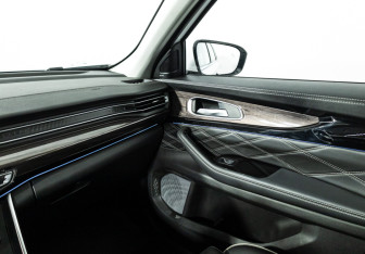 Подержанный автомобиль Exeed VX 2023 года (21 фото)