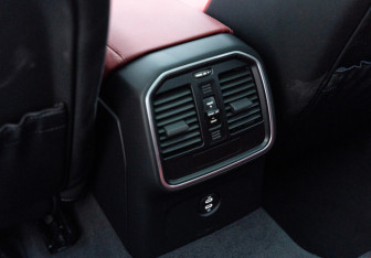 Новый Porsche Macan 2025 (18 фото)