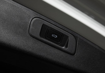 Подержанный автомобиль Geely Coolray 2024 года (21 фото)