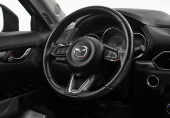 Подержанный автомобиль Mazda CX-5 2018 года (15 фото)