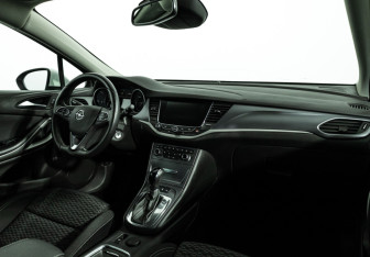 Подержанный автомобиль Opel Astra Wagon 2019 года (9 фото)