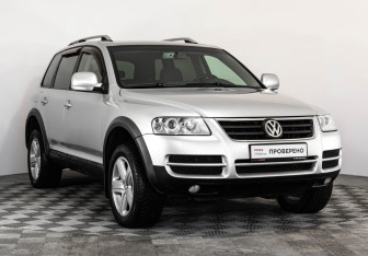 Подержанный автомобиль Volkswagen Touareg 2006 года (3 фото)