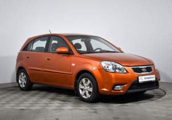 Подержанный автомобиль Kia Rio Hatchback 2011 года (3 фото)