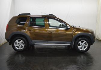 Подержанный автомобиль Renault Duster 2012 года (4 фото)