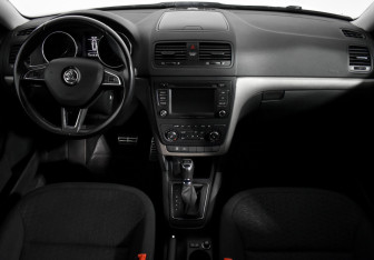 Подержанный автомобиль Skoda Yeti 2014 года (14 фото)