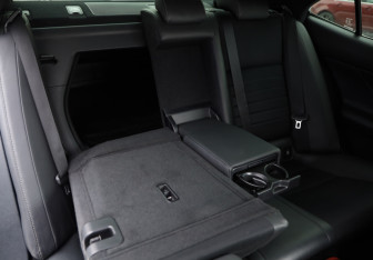 Подержанный автомобиль Lexus IS Sedan 2014 года (30 фото)