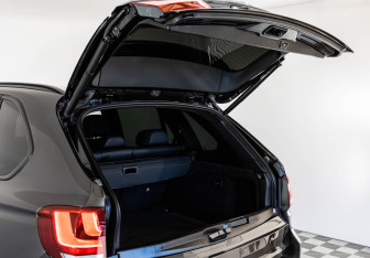 Подержанный автомобиль BMW X5 2016 года (27 фото)