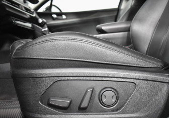 Подержанный автомобиль Kia K5 2021 года (21 фото)