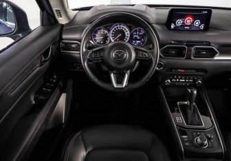 Подержанный автомобиль Mazda CX-5 2019 года (11 фото)