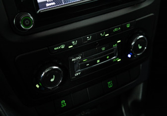 Подержанный автомобиль Skoda Yeti 2015 года (16 фото)