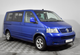 Подержанный автомобиль Volkswagen Multivan 2004 года (3 фото)