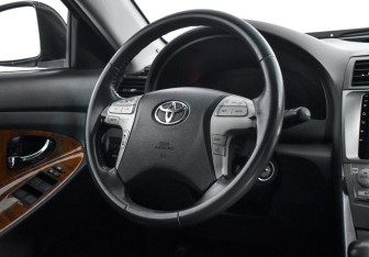 Подержанный автомобиль Toyota Camry Sedan 2009 года (15 фото)