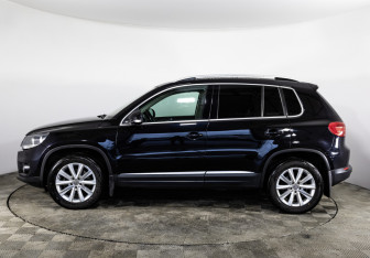 Подержанный автомобиль Volkswagen Tiguan 2012 года (8 фото)