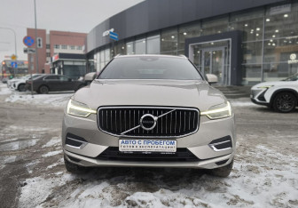 Подержанный автомобиль Volvo XC60 2020 года (2 фото)