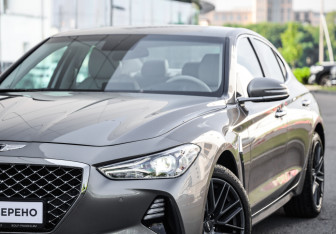 Подержанный автомобиль Genesis G70 2020 года (2 фото)