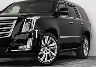 Подержанный автомобиль Cadillac Escalade Suv 2016 года (2 фото)