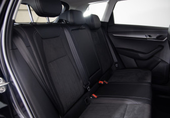 Подержанный автомобиль Skoda Karoq 2021 года (12 фото)