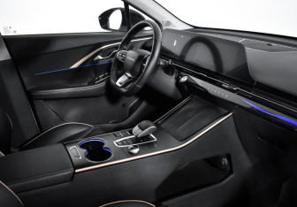 Подержанный автомобиль Omoda C5 2023 года (13 фото)
