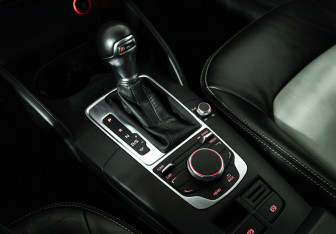 Подержанный автомобиль Audi A3 Sedan 2014 года (15 фото)