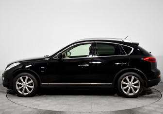 Подержанный автомобиль Infiniti QX50 2015 года (8 фото)
