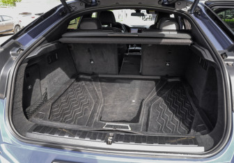 Подержанный автомобиль BMW X6 2020 года (37 фото)
